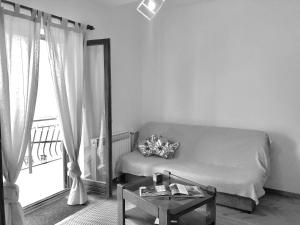 Apartments Petricic with swimming pool 