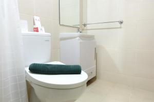 Comfy Studio Room The Oasis Apartment By Travelio