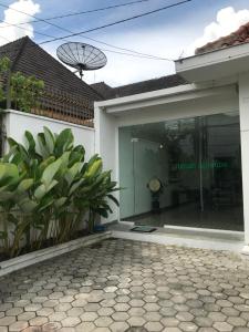 RedDoorz Plus @ Demangan Gejayan