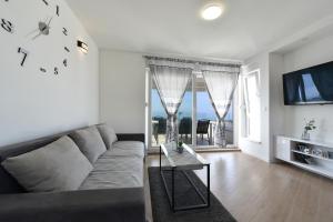 Jozy 2 modern sea view apartment