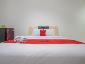 RedDoorz @ Kertajaya Surabaya