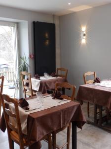 Hotels Logis Hotel Restaurant Les Cevennes : photos des chambres