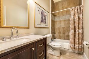 Modern 5BR Condo in NOLA