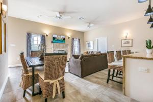Modern 5BR Condo in NOLA