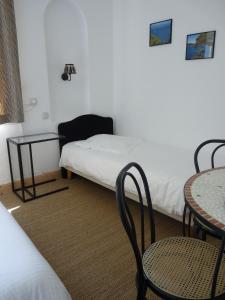 Hotels Hotel L'Oustaou : photos des chambres