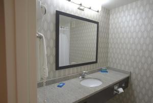 Holiday Inn Express Anderson I-85 - Exit 27- Highway 81 by IHG