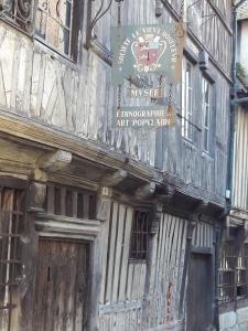 Maisons de vacances maison de ville idealement situee a honfleur avec parking : photos des chambres