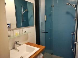 Hotels Hotel La Marisa Grande Plage : Petite Chambre Double Classique