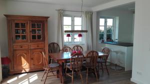 Ferienwohnungen und Haushälfte Friesland