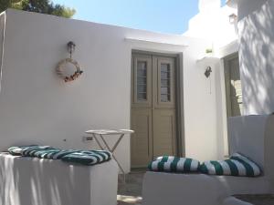Iris house Sifnos Greece