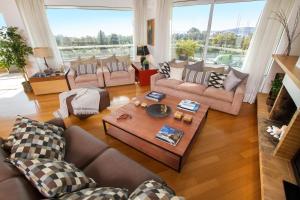 Athens luxurious apartment - sea view!