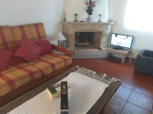 Azores Hibiscus House - Mountain and Sea