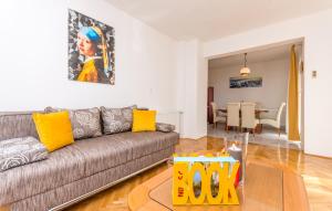 Apartment Pavla with pool