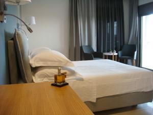 Deluxe Double Room with Balcony and Sea View room in Double Bay Beach Hotel