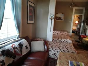 Creole Victorian for groups large and small