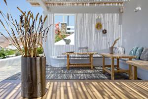 Big Blue Suites & Apartments