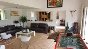 GRANDE MAISON - PISCINE - CALME - AIX EN PROVENCE - 埃吉莱