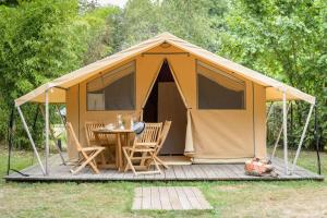 Campings Rives Nature : photos des chambres