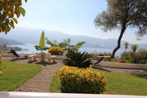 Résidence U MELU GRAND T3 ROUGE en rez de jardin