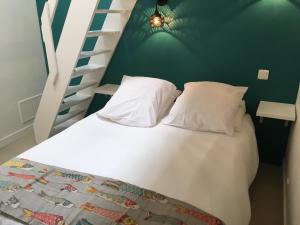 Appartements Hotel de Ville 3 et Parking : photos des chambres
