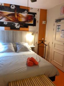 Hotels Hotel des Remparts : photos des chambres