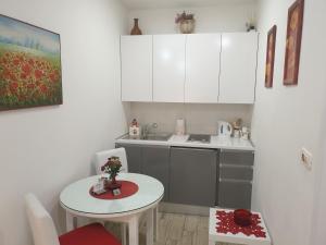 Apartments and Rooms Villa Lina