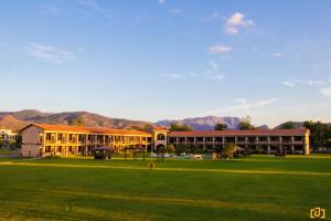 Grand Caporal Hotel