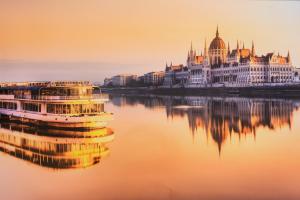 Standard Apartment by Hi5 - West End Center