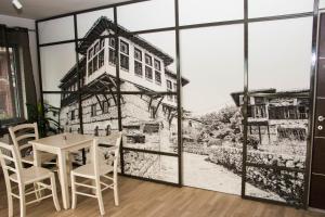 Paralimnio Suites Kastoria Greece