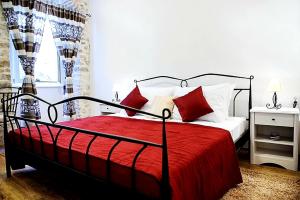 Grand Bedroom Aptm Palace Top Location