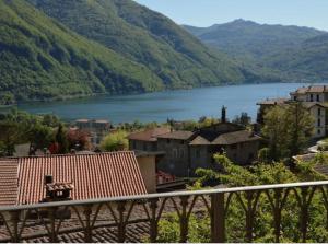 CASA VISTA LAGO E GIARDINO