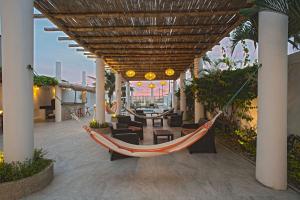 Hotel La Ría Playas