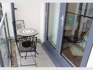 Apartment with Terrace room in New Central Woking 1 and 2 Bedroom Apartments