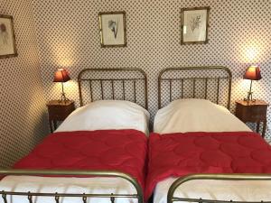 B&B / Chambres d'hotes Bed and Breakfast - Chateau du Vau : photos des chambres