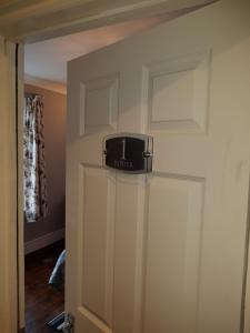 Slough Centre Townhouse with driveway parking for up to two cars