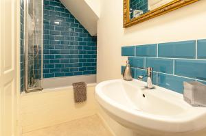 Elegant Central Exeter Apartment 5 min walk quay - Sleeps 4