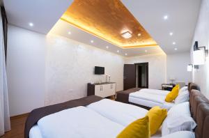 Apartment with Shower room in Garnet Hotel & Event Centar