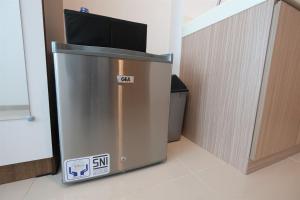 Fabulous Tree Park City Cikokol Studio Apartment near Shopping Mall By Travelio