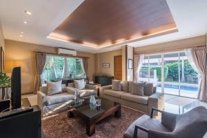 AnB Poolvilla Grand Modern 3BR Jomtien for 10pax