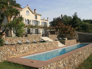 Maison de charme avec imprenable vue mer, magnifique piscine et climatisation