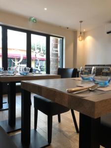 Hotels Hotel Courbet : photos des chambres