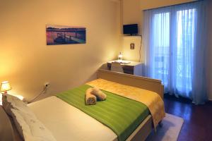 Aristotles studio apartment