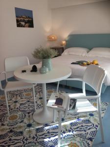 Deluxe Double or Twin Room with Balcony room in B&B Il Castello