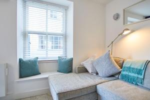 Host & Stay - Harbour Cottage