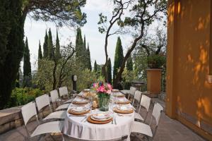 Villa Vibe Luce, beautiful period villa with private pool and lake view