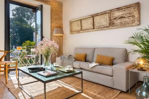 Three-Bedroom Apartment with Balcony room in Genteel Home Santa Teresa