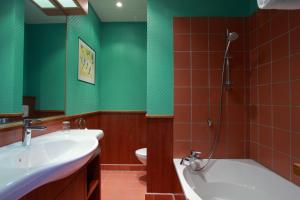 Hotels Hotel De La Paix : photos des chambres