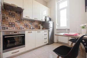 Angela Main Street Luxury Oasis & Free parking