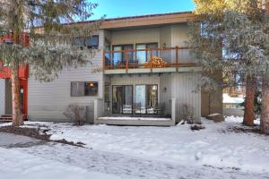 1125 Flying Dutchman Condo