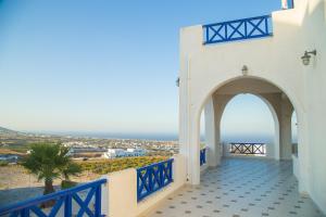 Villa Eva with Panoramic view Santorini Greece